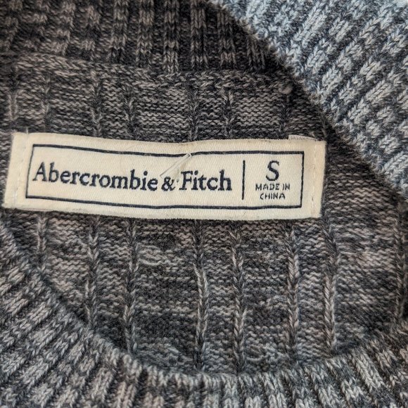 Abercrombie & Fitch Cable Knit Sweater Dress in Heathered Gray, Like New / NWOT - Picture 5 of 11